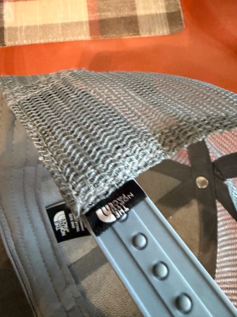 The North Face Olive Green Mesh-Back Mountain Patch Trucker Hat - Picture 3 of 4